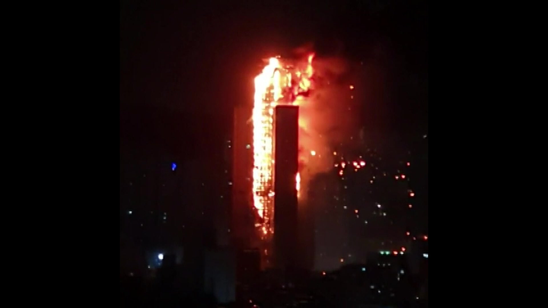 울산 남구 33층 주상복합 큰불…소방대응 2단계