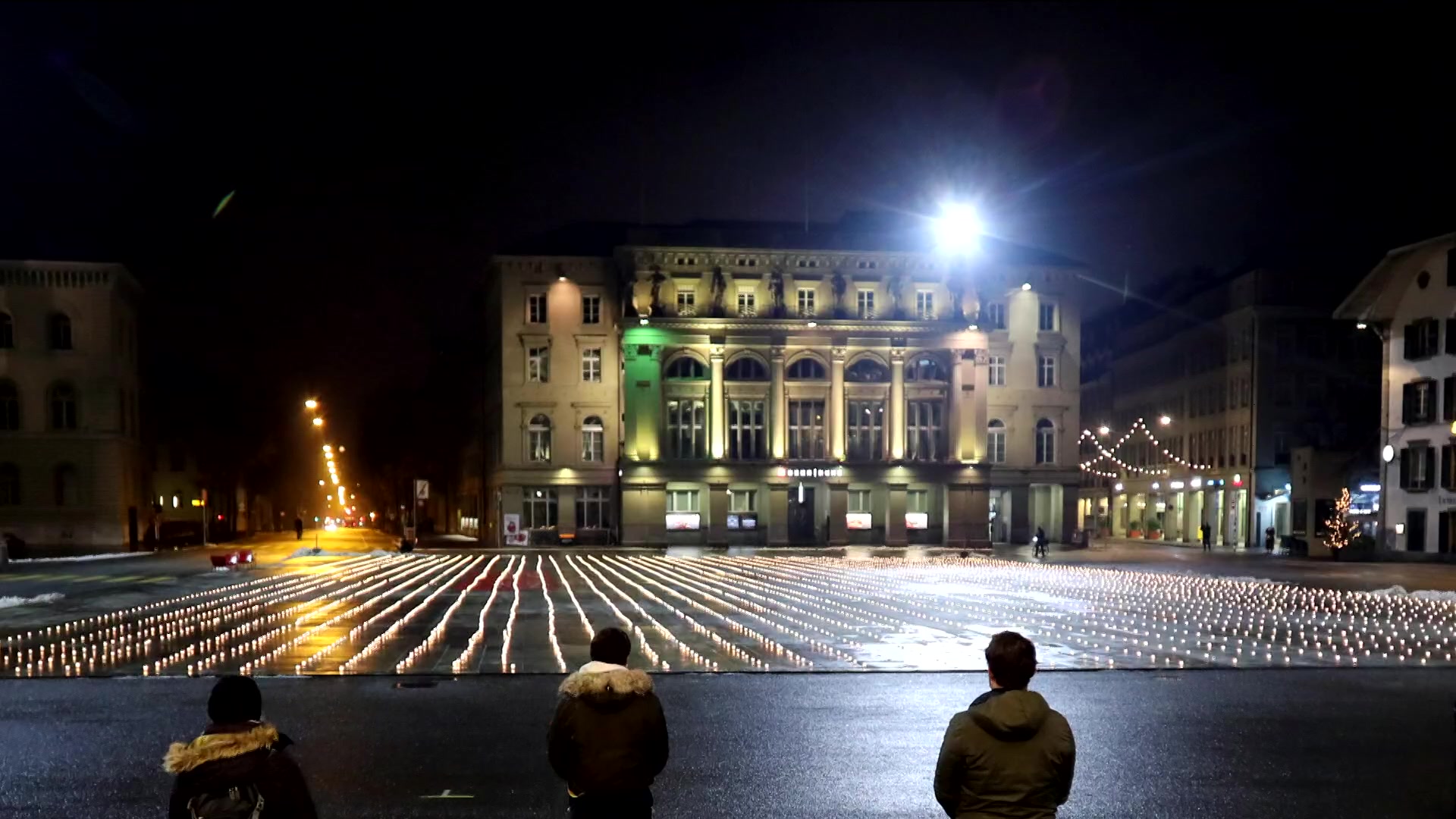 [지구촌 포토] 스위스 촛불 5천 개…코로나19 사망자 추모