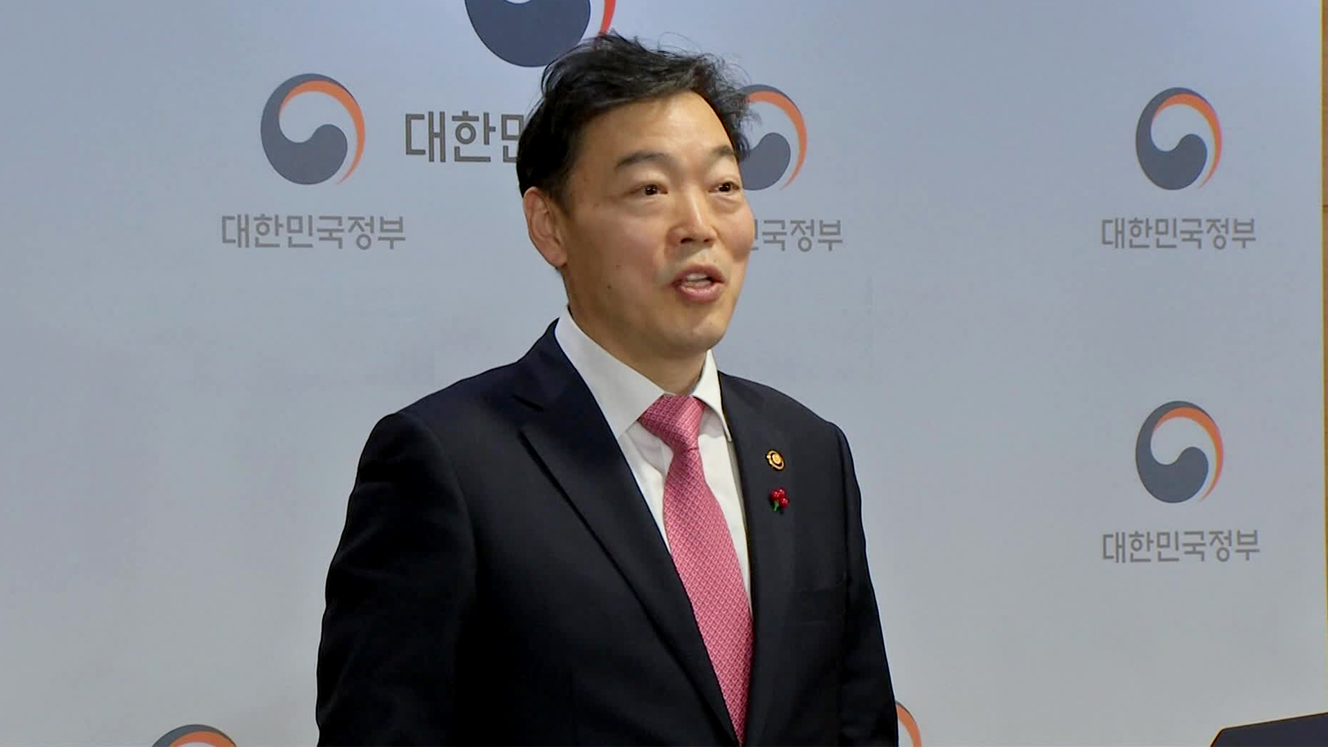 새 검찰총장에 김오수 전 법무부 차관 지명