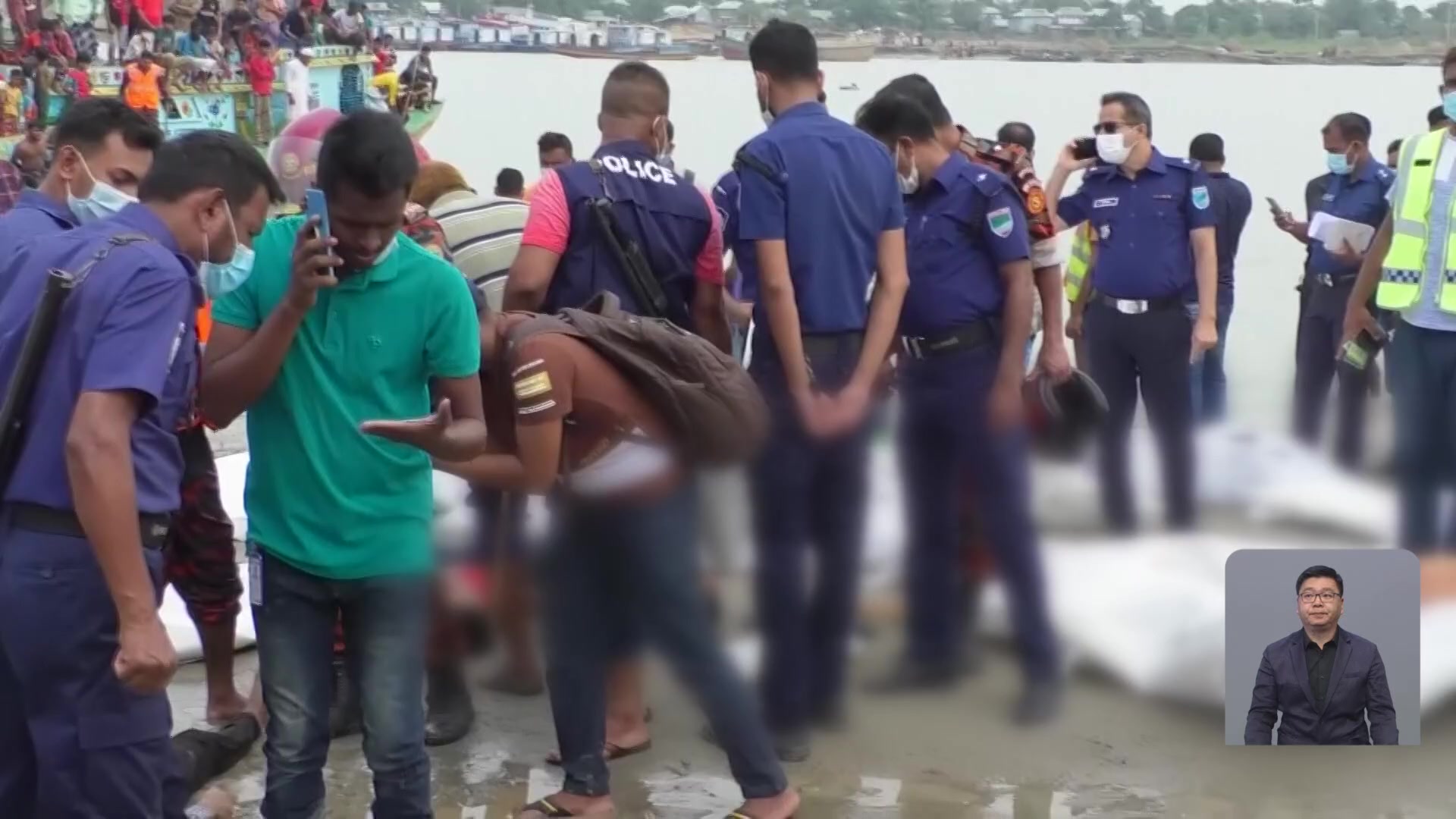 방글라데시, 여객선·모래 운반선 충돌…최소 26명 사망