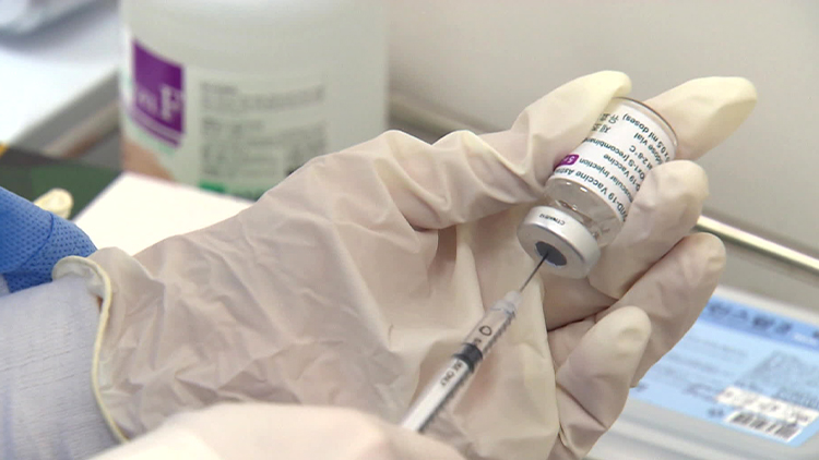 당국, ‘교차접종’ 임상시험 추진…65세 이상 5월 사전예약 마감