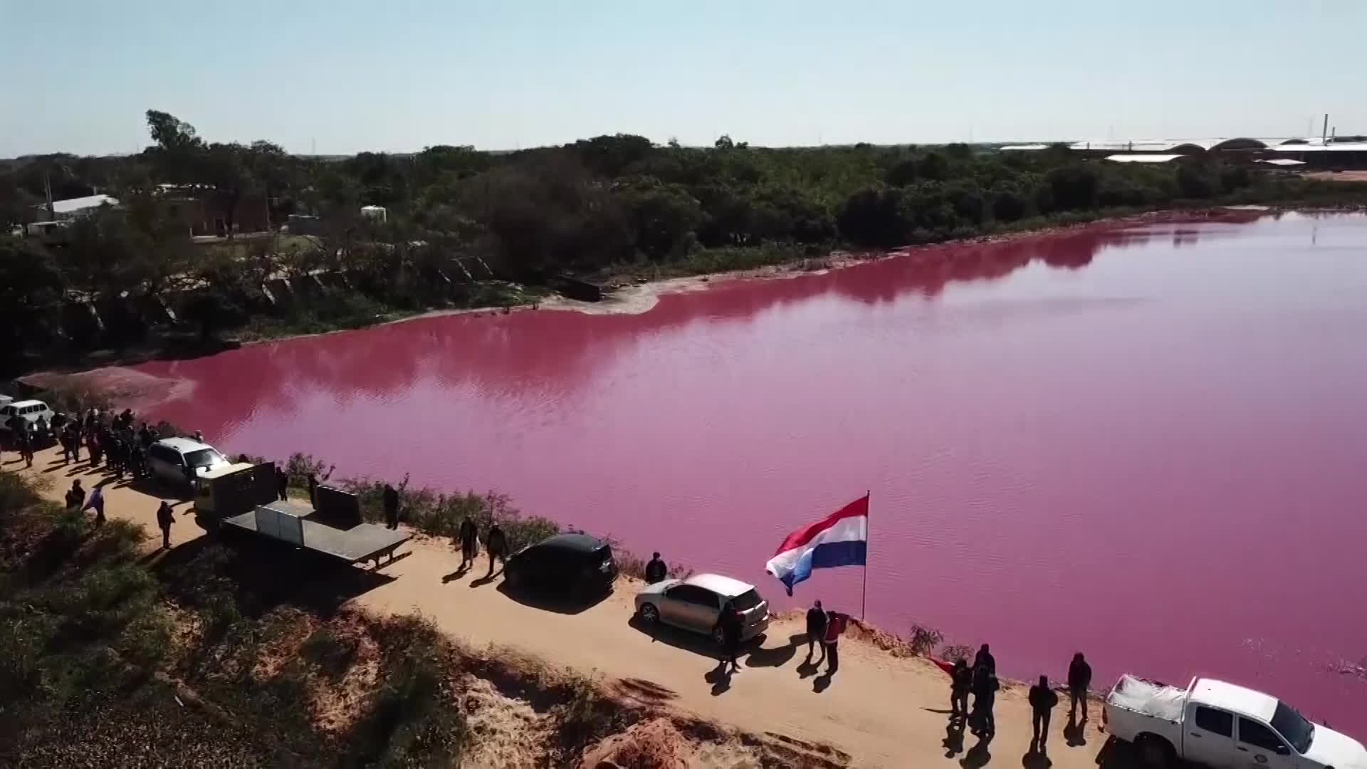 [지구촌 Talk] 파라과이 ‘죽음의 분홍빛 물’ 공포