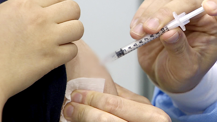 내일부터 18~49살 백신 접종…추석 전까지 1,500만 명 맞는다