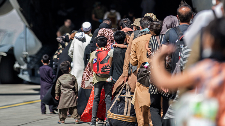 한국 도운 아프간인 391명 내일 도착…탈레반 보복 피해 ‘탈출’