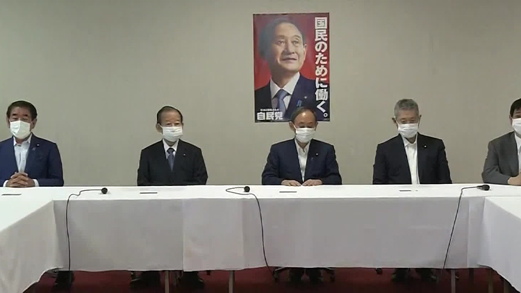 일본 차기 총리 누구?…‘기시다’ 두각, 3파전 전망