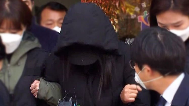 ‘정인이 사건’ 양모 항소심서 징역 35년으로 감형