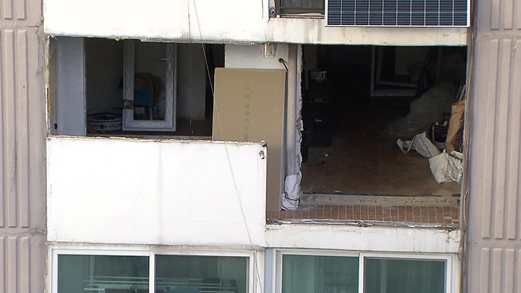 아파트 8층 ‘창틀 교체’ 작업자 2명 사망…또 안전 불감증