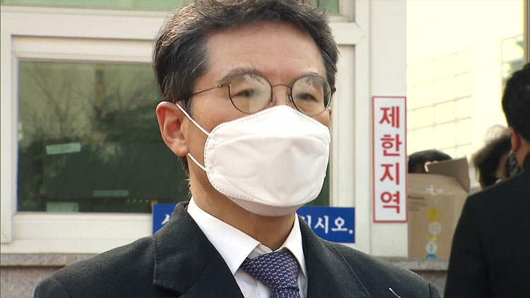 ‘라임 로비 의혹’ 윤갑근 전 고검장 2심서 무죄