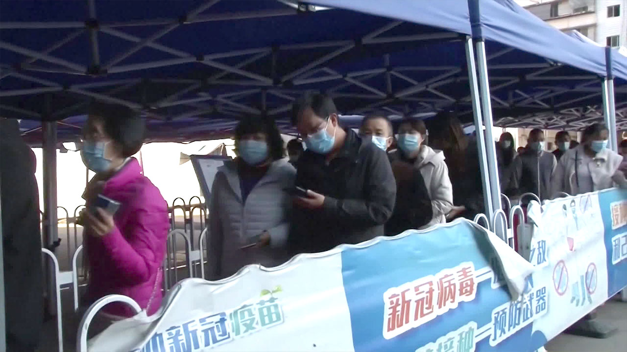 중국, ‘돌파 감염’ 이례적 발표…“백신 소용없나” 네티즌 부글부글