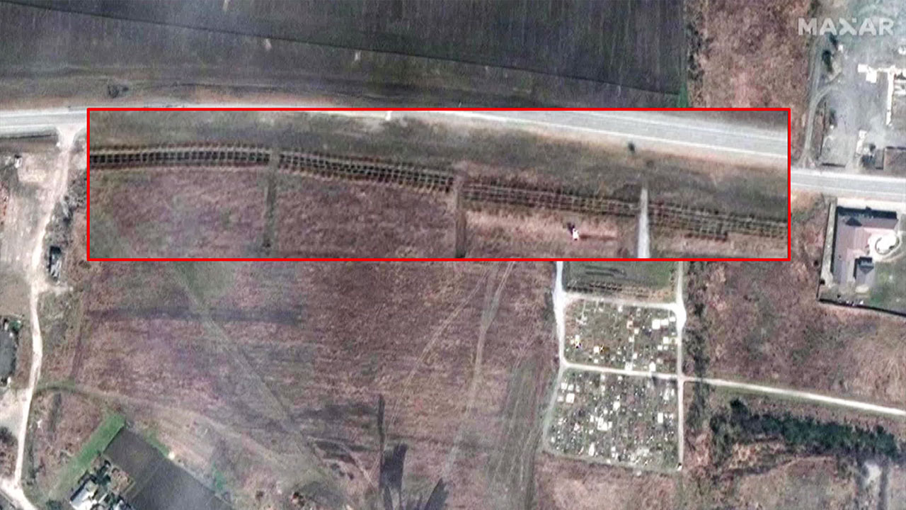 마리우폴 인근서 집단 매장지 포착…“2단계 목표는 동남부 장악”