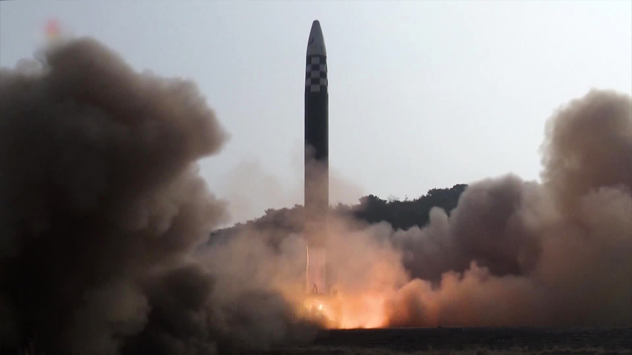 “북, 순안 일대서 탄도미사일 1발 발사”…ICBM 가능성