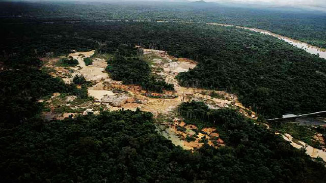 아마존 일대 불법 금광개발 조직 적발…“500억 원대 반출”