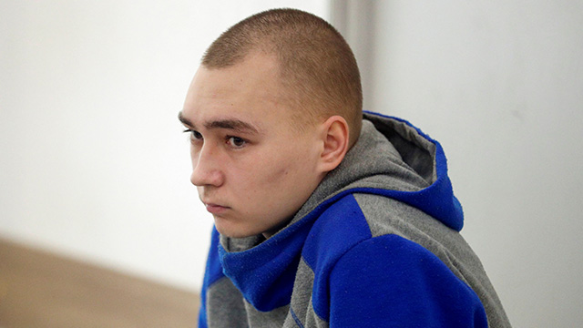 우크라이나 첫 전쟁 범죄 재판…민간인 살해 러시아 병사에 종신형 선고