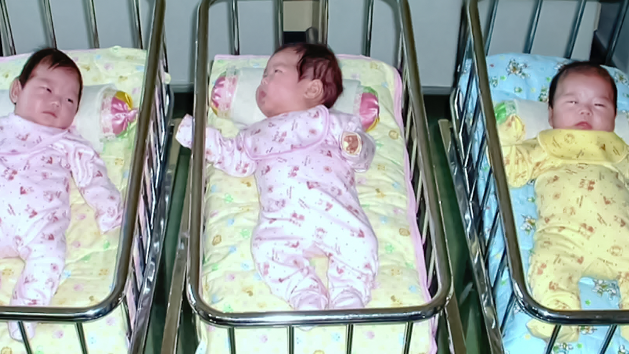 [요즘 북한은] 北 세쌍둥이 근황까지…“출산율 높여라” 외