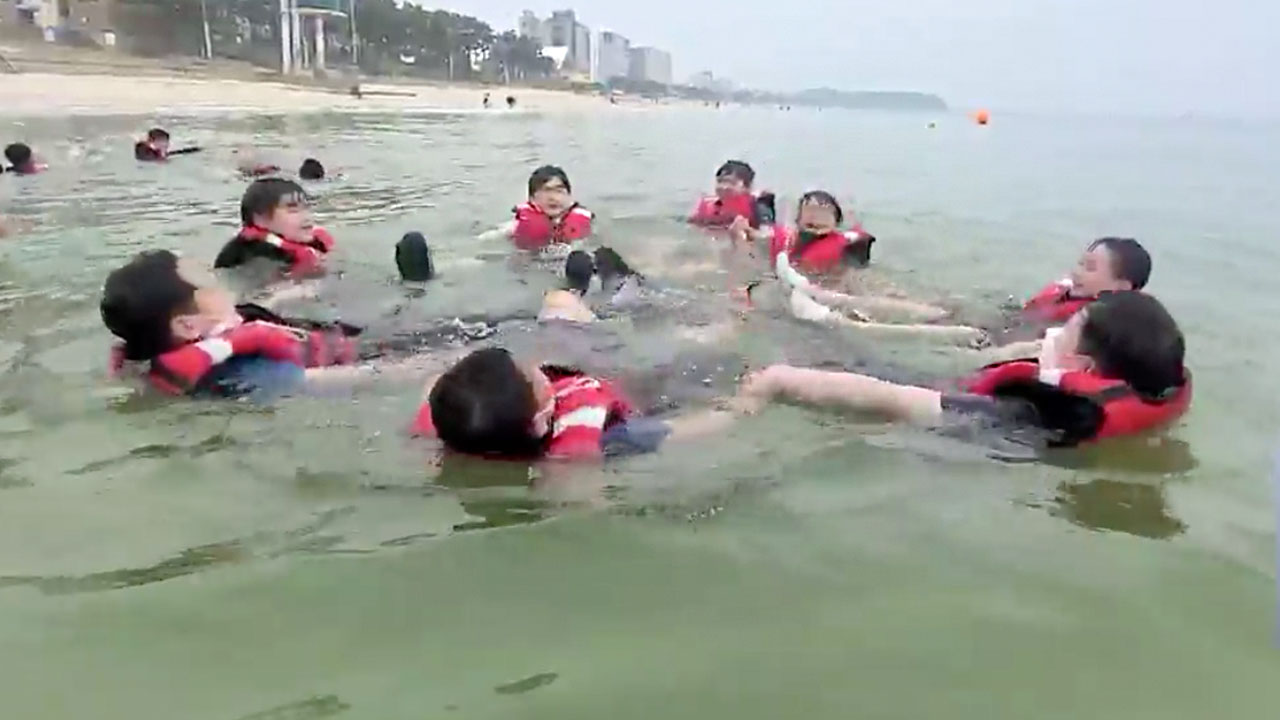 ‘바다에서 실기 교육’…생존 수영 강화