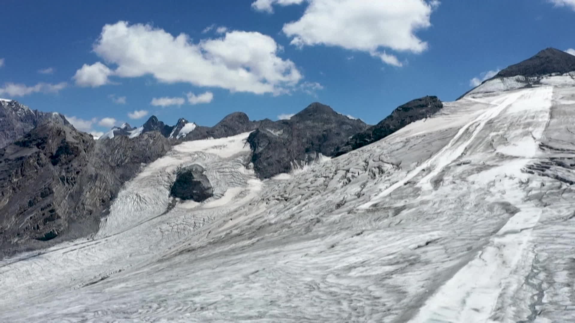 알프스 빙하 빠른 속도로 해빙…유럽, ‘이상기온’ 몸살