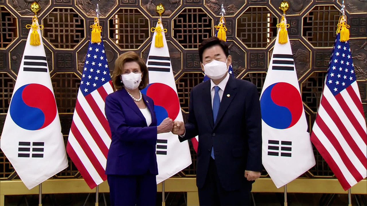 한미 의장 “北 실질적 비핵화 노력 지원”…윤 대통령 펠로시에 “대북 억지력 징표”