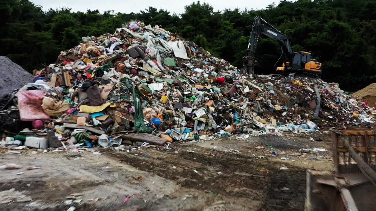 태풍 재해 쓰레기 5만 톤…“처리 최소 한달”