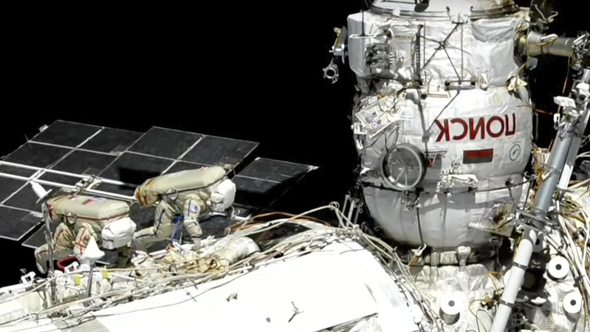 [지구촌 포토] 소유스 타고 ISS 향하는 미국인…미·러 우주비행사 첫 좌석 교환