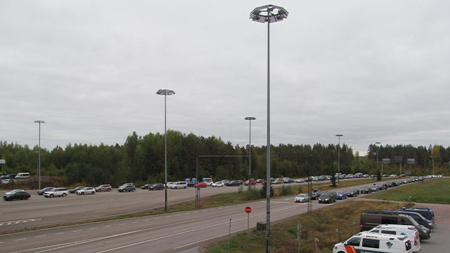 핀란드 국경에 러시아서 오는 차량 줄 500ｍ…계속 증가