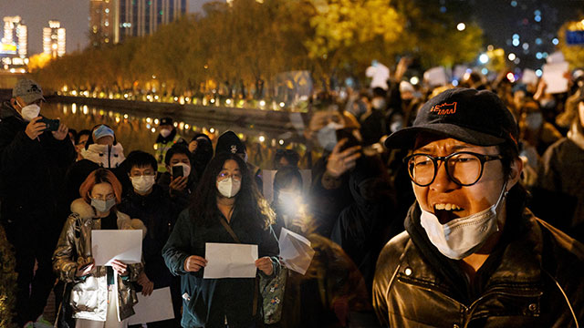 중국 곳곳서 ‘봉쇄 반대’ 시위 이어져…“구금자 석방하라”