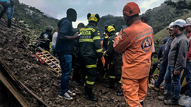 콜롬비아 산사태로 최소 27명 사망…“실종자 수색 계속”