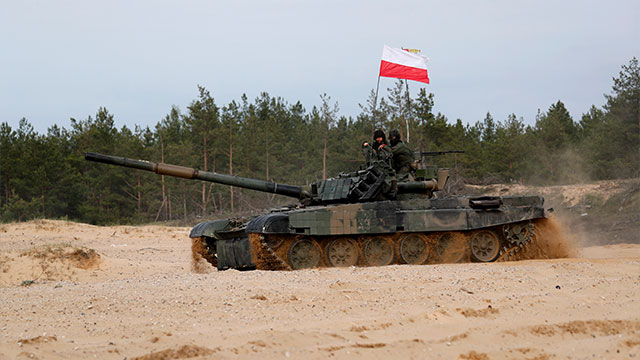 젤렌스키 “폴란드, 레오파르트2 포함 전차 60대 지원”