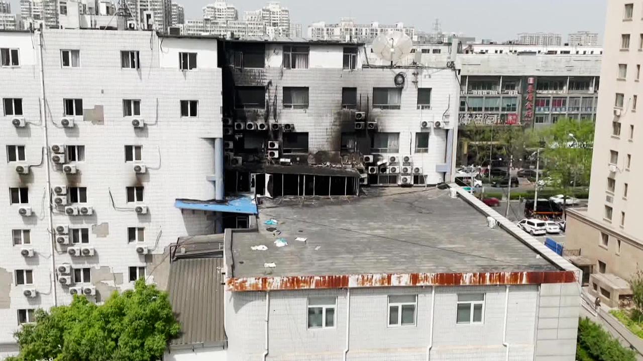 베이징 병원 화재 29명 사망…당국은 또 ‘차단’