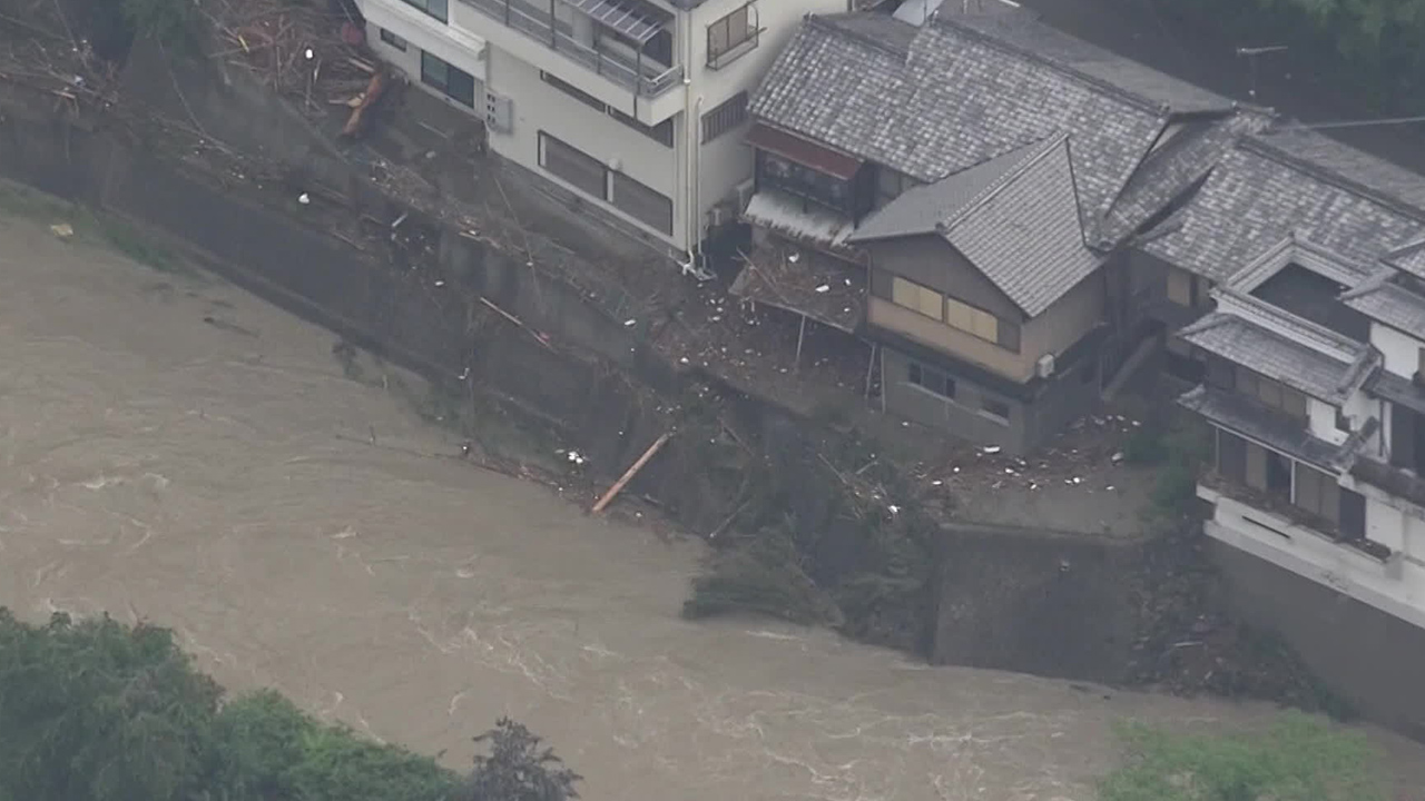 괌 떠난 태풍, 일본에 호우…3명 사망·실종