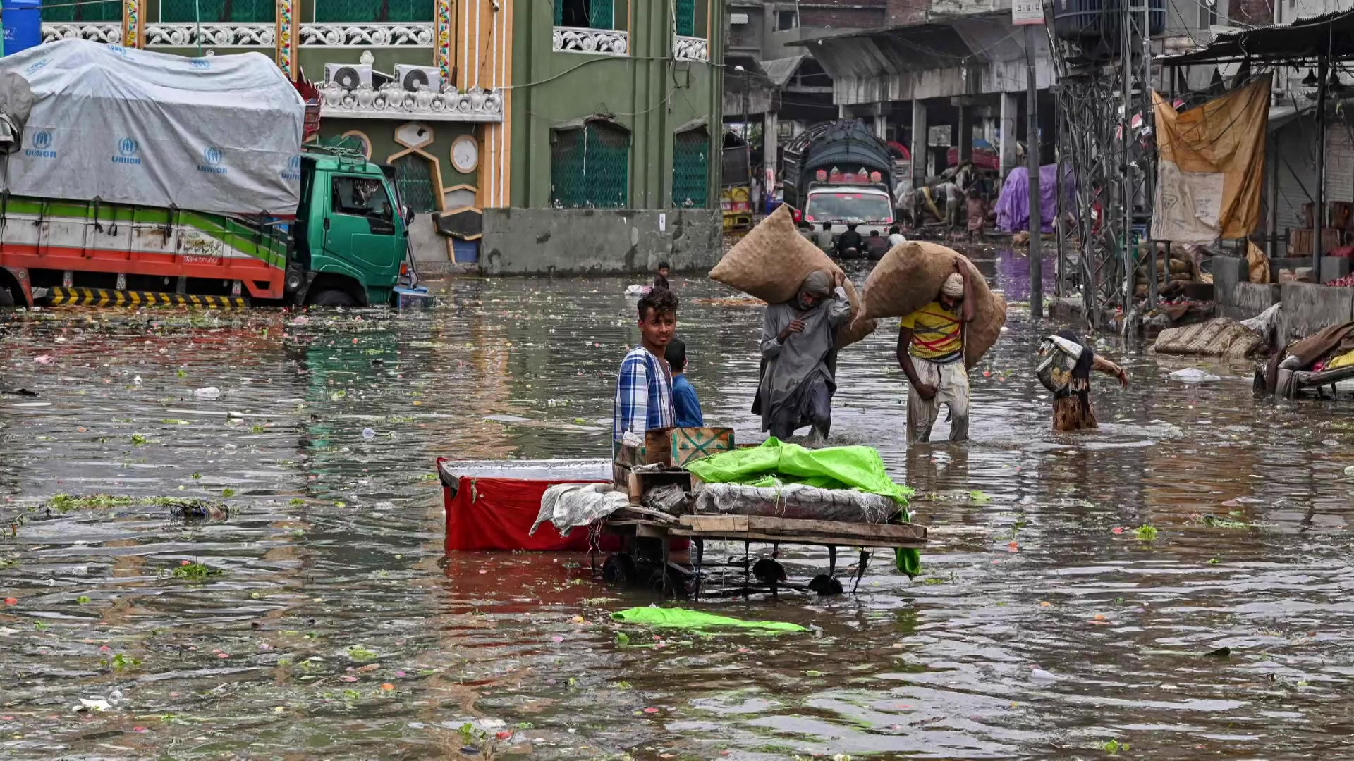 [지구촌 포토] 작년 최악의 폭우 피해…다시 우기 시작된 파키스탄