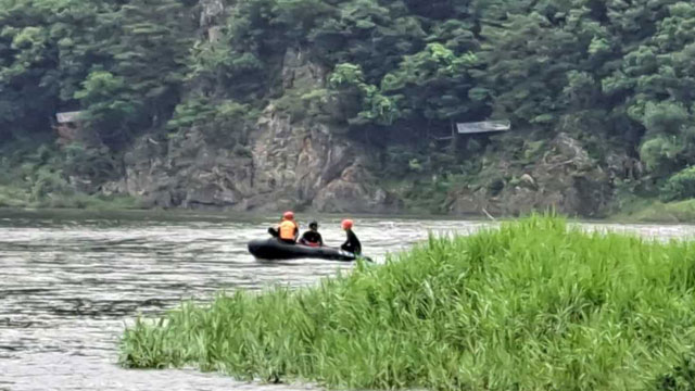 강원도 홍천강 40대 캠핑객 물에 빠져 실종…헬기 투입 수색