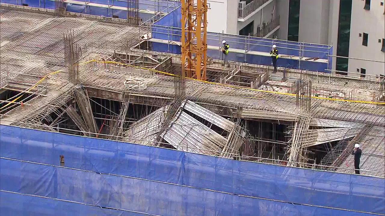 경기도 안성 신축 건물 공사장 붕괴…2명 사망·4명 부상