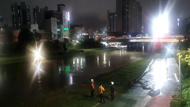 부산 온천천에서 강물 휩쓸린 여성 실종