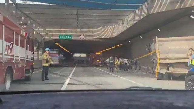 인천 지하차도서 광역버스·트럭 등 부딪혀 28명 이송