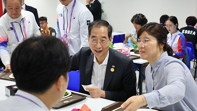 한 총리, 항저우에서 우리 아시안게임 선수단 격려