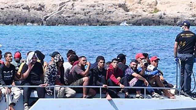 지중해 건너 유럽 가려다가…“올해에만 2,500명 사망·실종”