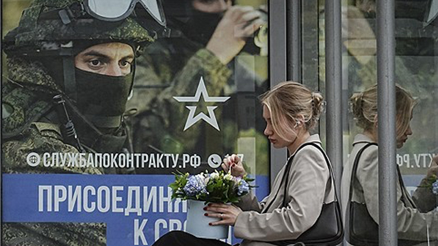 러시아, 우크라이나 점령지서 첫 징집…“우크라 전선으론 안 보낸다”