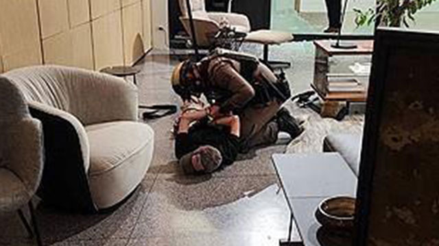 “방콕 쇼핑몰 총기 난사 14세 용의자는 정신질환자”