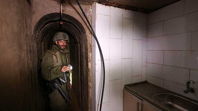 이스라엘군 “하마스 터널 입구 800여개 발견해 500개 제거”