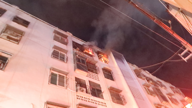 부산 영도구 아파트서 불…2명 부상·주민 대피