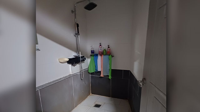 부산수산자원연구소 관리동에 설치한 간이 샤워실.