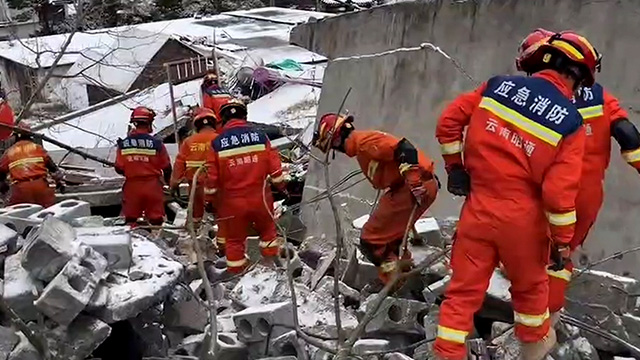 중국 윈난성 산사태 사망자 34명으로 늘어…실종자 10명