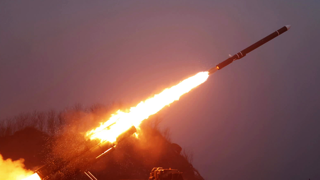 북한 “순항미사일 ‘화살-2형’ 발사”…전략 순항미사일 실전 배치 시사