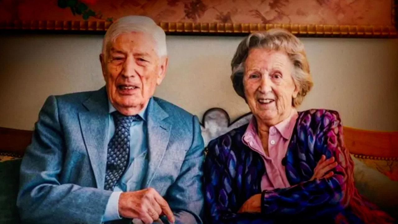 “66년 해로한 부인과 함께”…동반 안락사 택한 전 네덜란드 총리