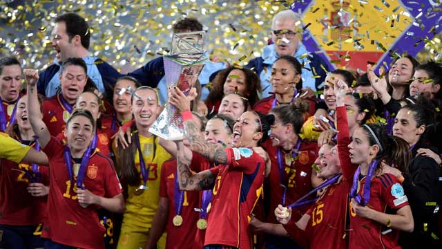 스페인, 프랑스 꺾고 UEFA 여자 네이션스리그 초대 챔피언 등극