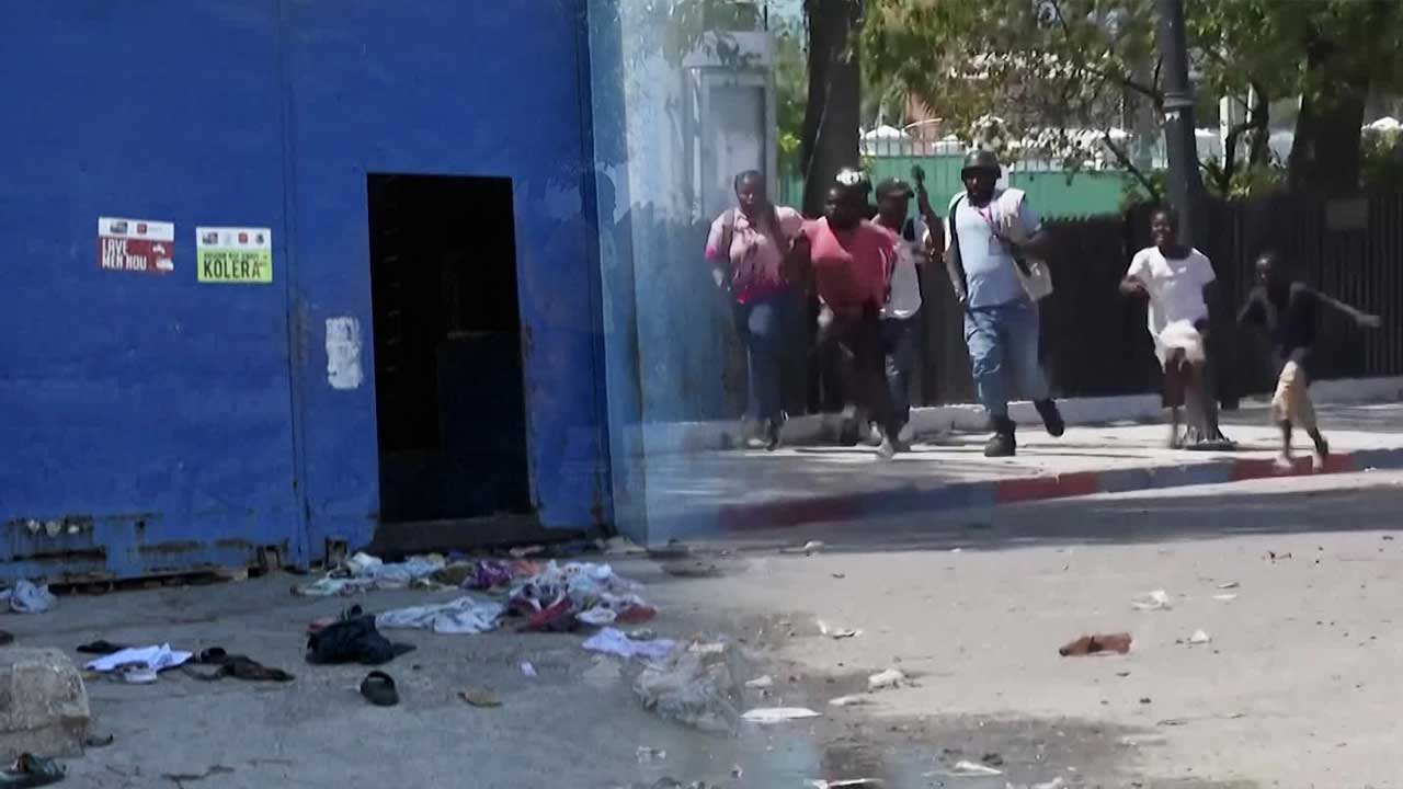 섬나라 아이티 대혼돈…수천명 탈옥, 10여 명 사망