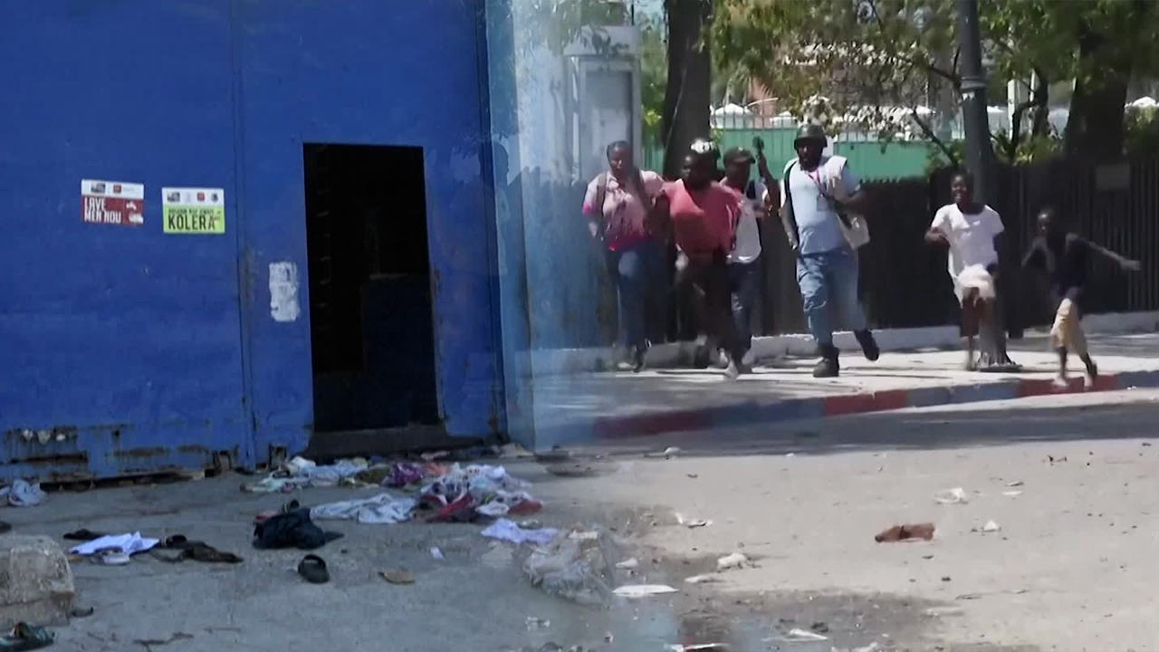 섬나라 아이티 대혼돈…수천 명 탈옥·10여 명 사망