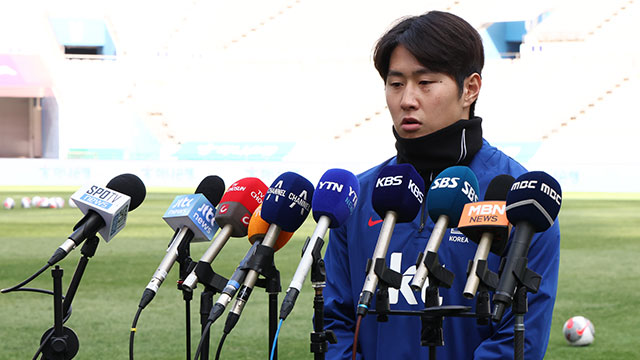 이강인 고개 숙여 사과 “실망시켜 드려 죄송…더 모범적인 사람 되겠다”