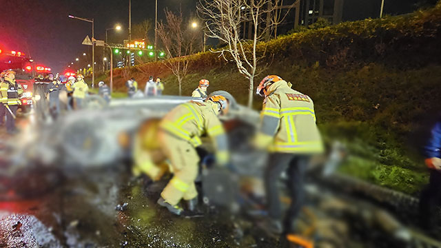 올림픽대로서 차량 사고…2명 사망·2명 부상