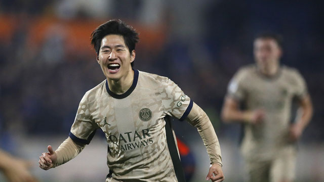 이강인 감아차기 골, PSG 이달의 골 선정…리그1 이달의 골 후보